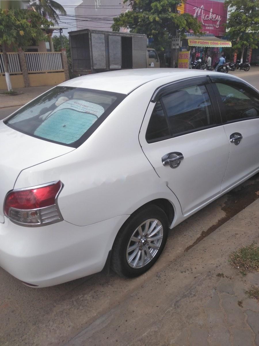 Toyota Vios 1.5 MT 2009 - Bán Toyota Vios 1.5 MT năm 2009, màu trắng, 270 triệu