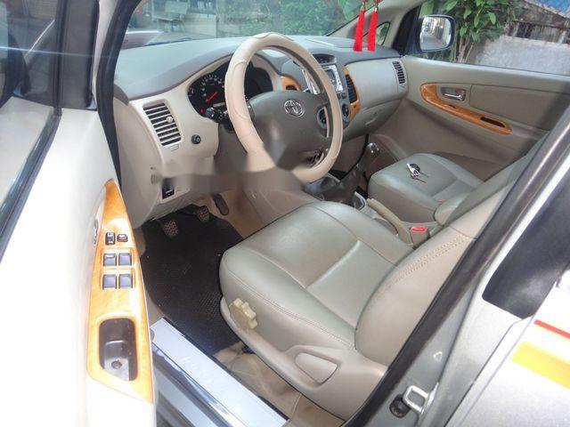 Toyota Innova G 2009 - Bán xe Toyota Innova G năm sản xuất 2009, màu bạc  