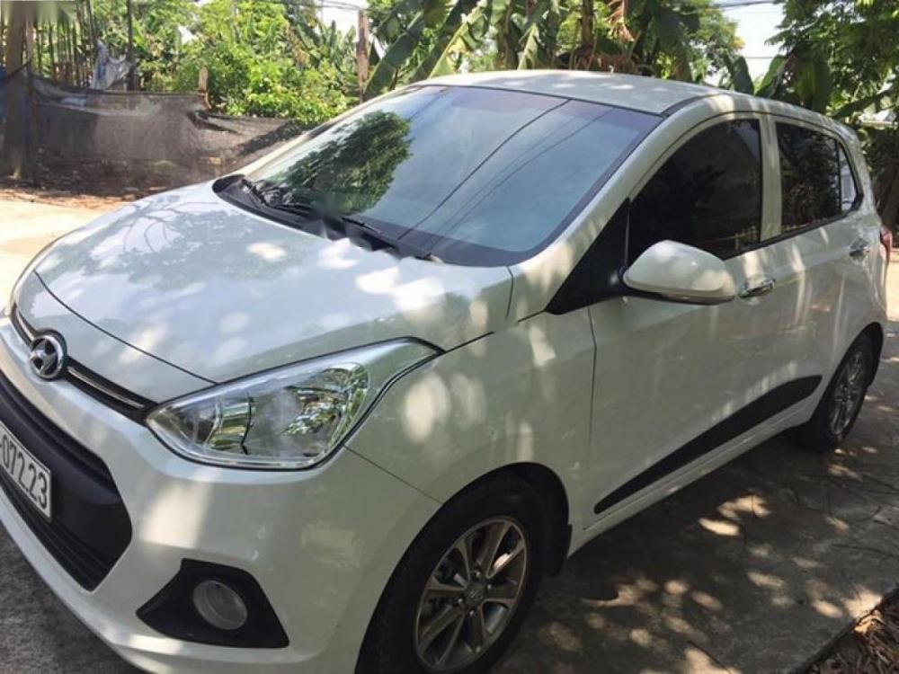 Hyundai Grand i10 1.2 AT 2016 - Bán xe Hyundai Grand i10 1.2 AT đời 2016, màu trắng, xe nhập đẹp như mới, 412 triệu