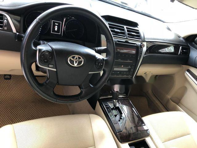 Toyota Camry 2.0E 2016 - Bán Toyota Camry 2.0E đời 2016, màu đen, giá 900tr