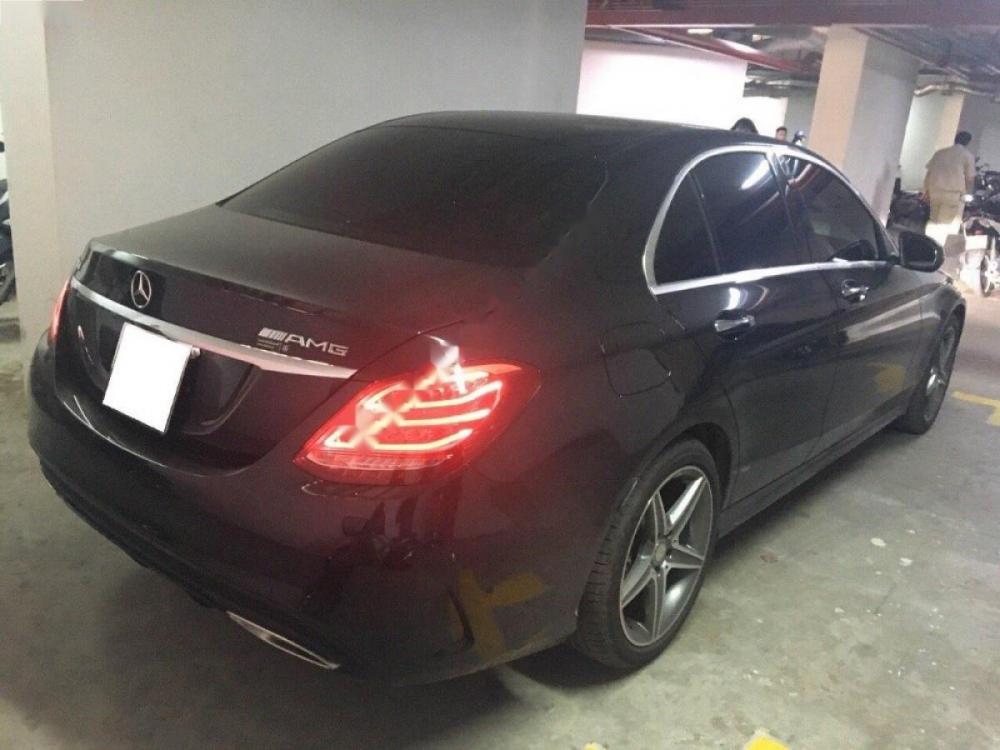 Mercedes-Benz C class C300 AMG 2016 - Cần bán gấp Mercedes C300 AMG 2016, màu đen