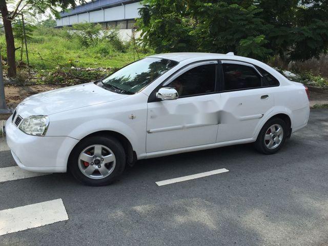 Daewoo Lacetti 2004 - Cần bán lại xe Daewoo Lacetti sản xuất 2004, màu trắng, giá 155tr