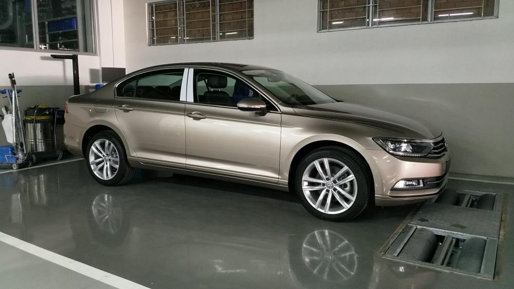 Volkswagen Passat GP 2017 - Cần bán Volkswagen Passat GP nhập nhập khẩu, mới 100% - chỉ cần 400 triệu đem xe về ngay