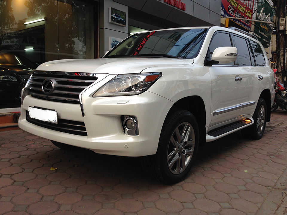 Lexus LX 570 2013 - Cần bán Lexus LX 570 2013, màu trắng, xe nhập Mỹ, biển Hà Nội