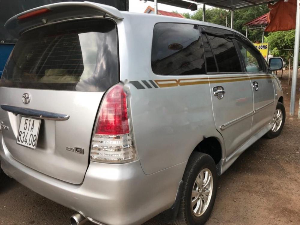 Toyota Innova J 2007 - Cần bán xe Toyota Innova J đời 2007, màu bạc