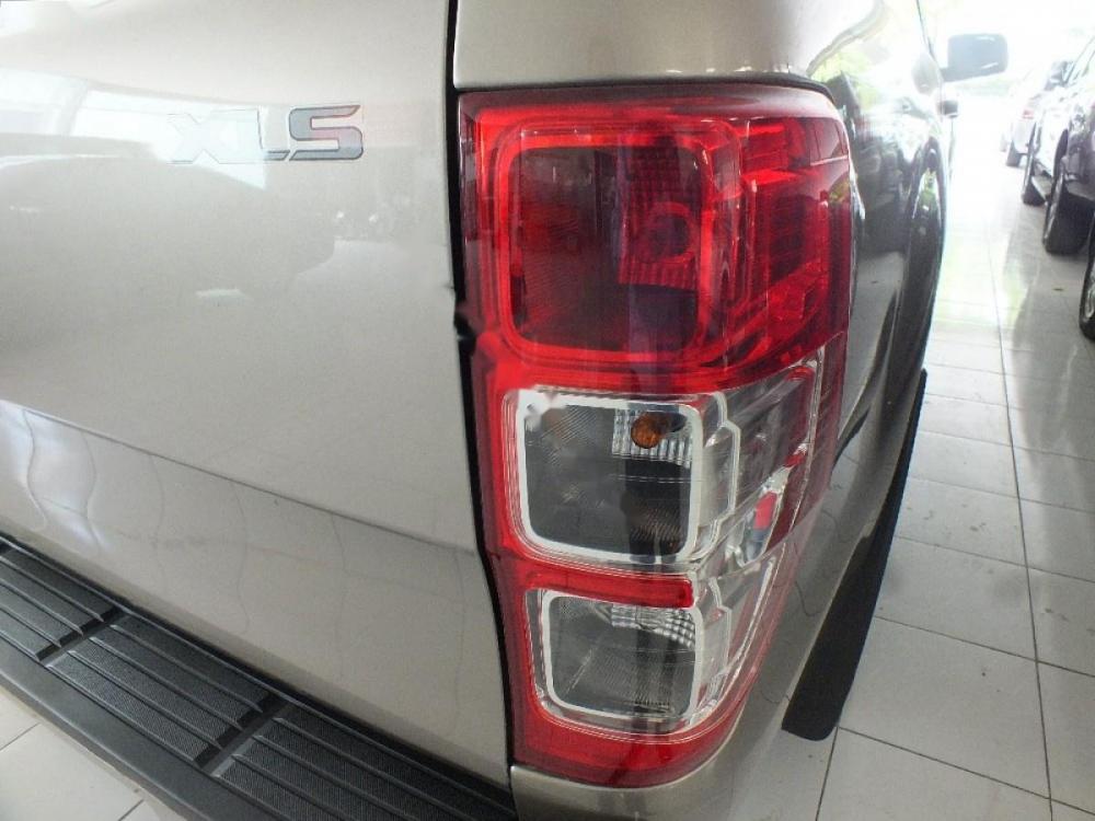 Ford Ranger XLS 2.2L 4x2 MT 2015 - Cần bán xe Ford Ranger XLS sản xuất 2015, nhập khẩu