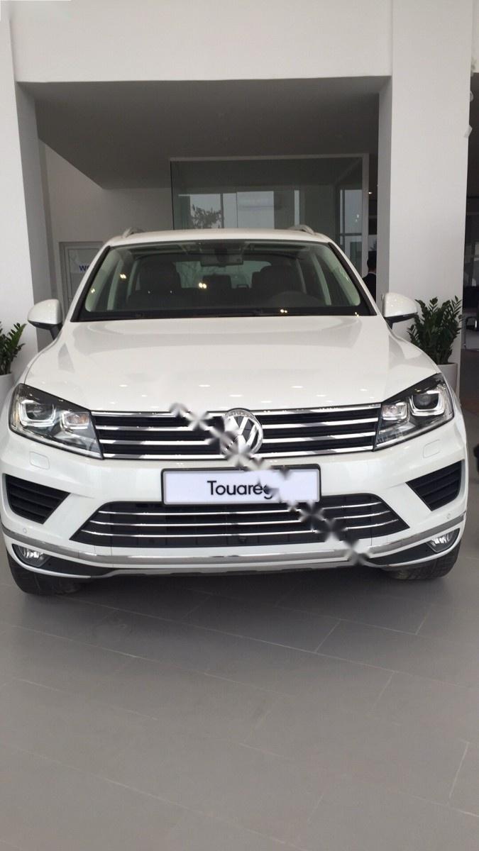 Volkswagen Touareg 3.6 AT 2016 - Bán ô tô Volkswagen Touareg 3.6 AT sản xuất 2016, màu trắng, xe nhập