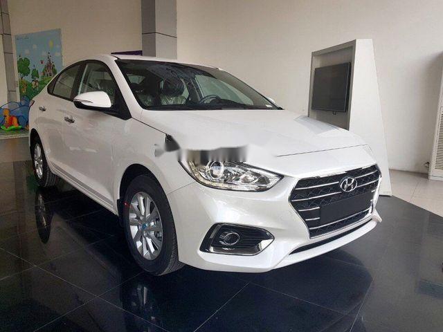 Hyundai Accent 2018 - Bán xe Hyundai Accent năm 2018, màu trắng