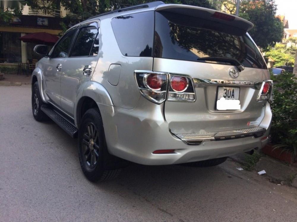 Toyota Fortuner 2.5G 2015 - Cần bán Toyota Fortuner 2.5G đời 2015, màu bạc giá cạnh tranh