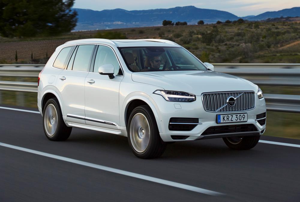 Volvo XC90 2018 - Bán giá xe Volvo XC90 giá 2018 model 2017 màu trắng, đỏ, nâu, đồng, xanh, đen, xám. Lh 0967640046