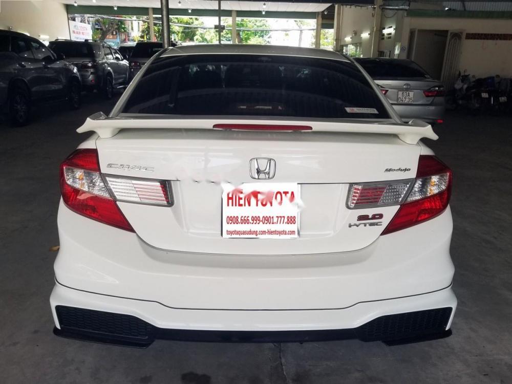 Honda Civic 2.0 2015 - Bán ô tô Honda Civic 2.0 sản xuất năm 2015, màu trắng, xe nhập xe gia đình, giá tốt