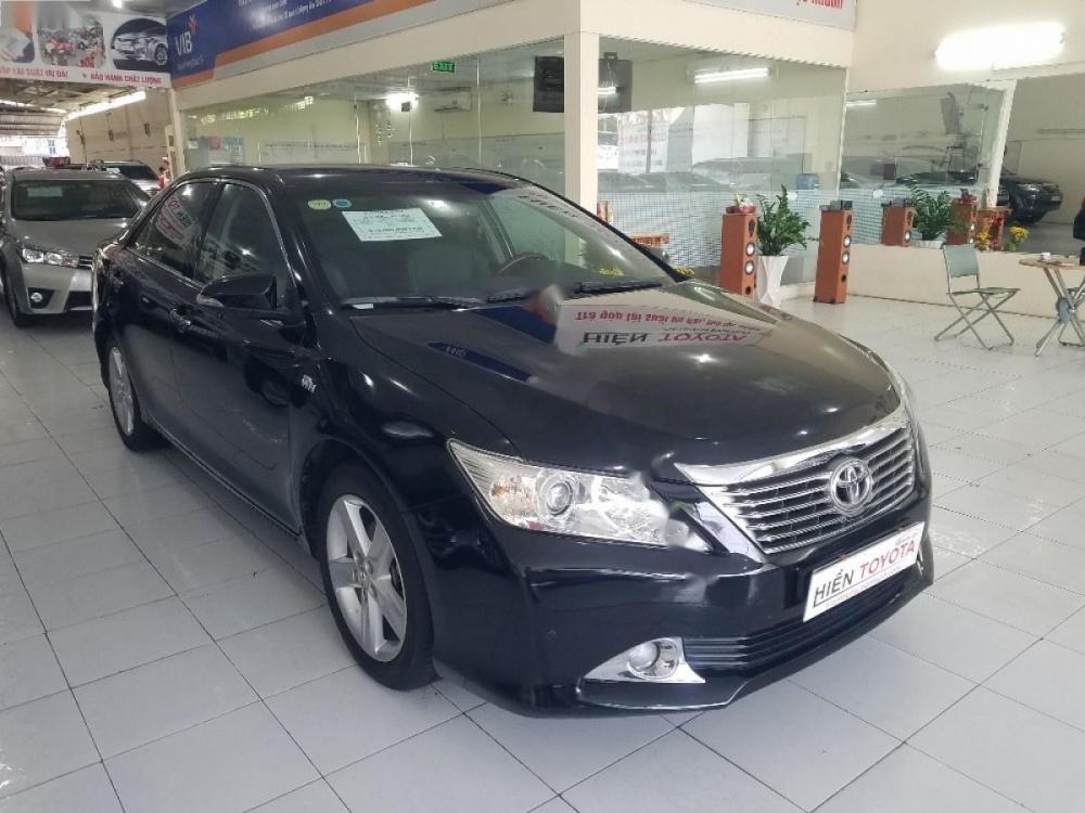 Toyota Camry 2.5Q 2013 - Cần bán lại xe Toyota Camry 2.5Q 2013, màu đen xe gia đình