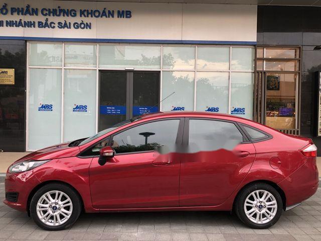 Ford Fiesta 2015 - Bán Ford Fiesta sản xuất năm 2015, màu đỏ xe gia đình