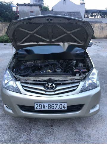 Toyota Innova  2.0G 2009 - Bán Toyota Innova 2.0G đời 2009, màu bạc xe gia đình, giá chỉ 425 triệu