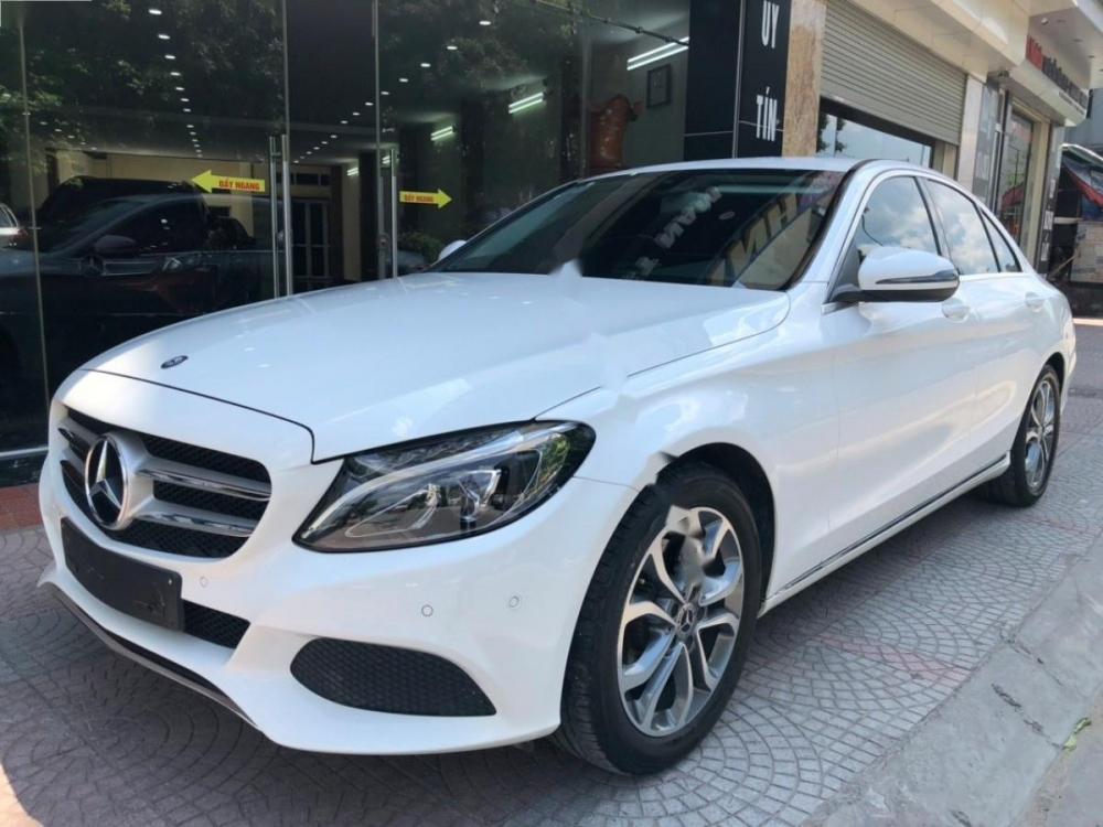 Mercedes-Benz C class C200 2017 - Bán Mercedes C200 2017, màu trắng