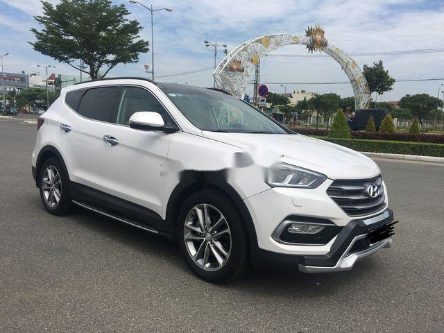 Hyundai Santa Fe 2.2 AT 2016 - Bán ô tô Hyundai Santa Fe 2.2 AT đời 2016, màu trắng còn mới, giá tốt