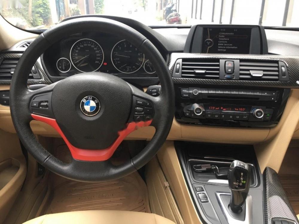 BMW 3 Series 320i 2012 - Bán BMW 3 Series 320i sản xuất 2012, xe nhập số tự động giá cạnh tranh