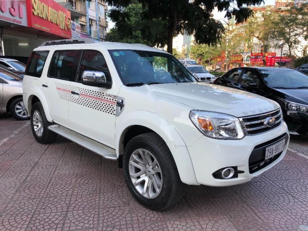 Ford Everest 2.5L 4x2 AT 2013 - Cần bán Ford Everest AT Limited đời 2013, màu trắng