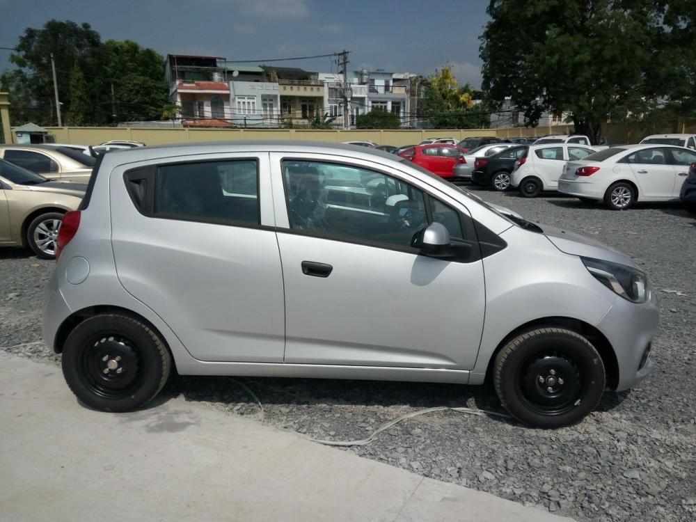 Chevrolet Spark LS MT 2018 - Bán Chevrolet Spark LS MT đời 2018, KM 40triệu, HT khách mua chạy Grab, 70tr nhận xe