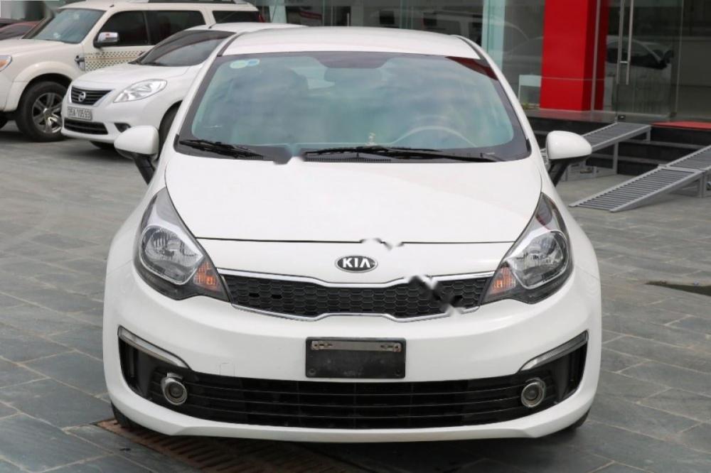 Kia Rio 1.4 MT 2016 - Bán Kia Rio 1.4 MT 2016, màu trắng, xe nhập