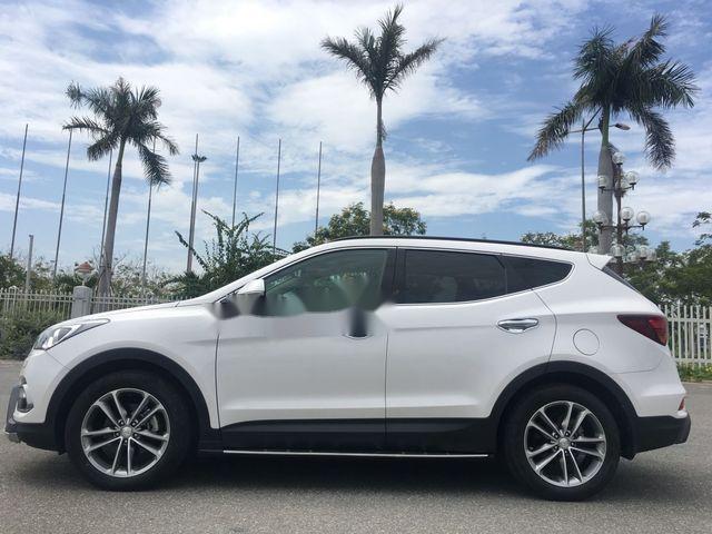 Hyundai Santa Fe 2.2 AT 2016 - Bán ô tô Hyundai Santa Fe 2.2 AT đời 2016, màu trắng còn mới, giá tốt