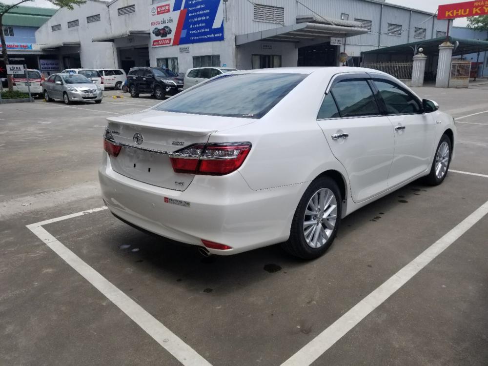 Toyota Camry 2.0E 2018 - Camry 2.0E màu Trắng - Model 2018 - Ưu đãi lớn, Trả góp 90%, Nhận xe ngay/ Hotline: 0898.16.8118