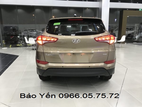 Hyundai Tucson 2018 - Bán Tucson Turbo màu vàng cát giao ngay - khuyến mãi lớn tại Hyundai quận 4