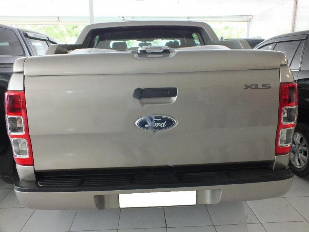 Ford Ranger XLS 2.2L 4x2 MT 2015 - Cần bán xe Ford Ranger XLS sản xuất 2015, nhập khẩu