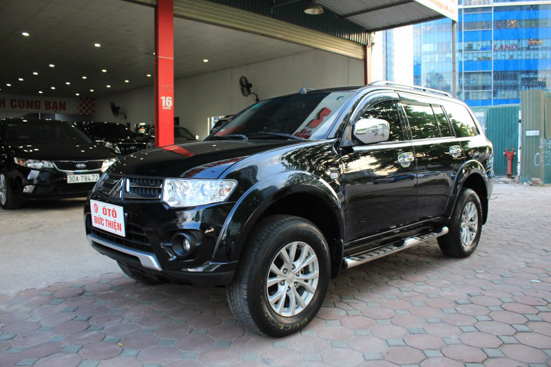 Mitsubishi Pajero Sport 2016 - Bán xe Mitsubishi Pajero Sport D 4x2 MT 2016 - 730 triệu 