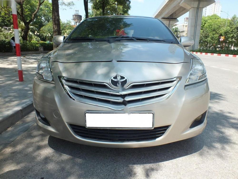 Toyota Vios 1.5 MT 2011 - Cần bán gấp Toyota Vios 1.5 MT sản xuất năm 2011, màu bạc chính chủ