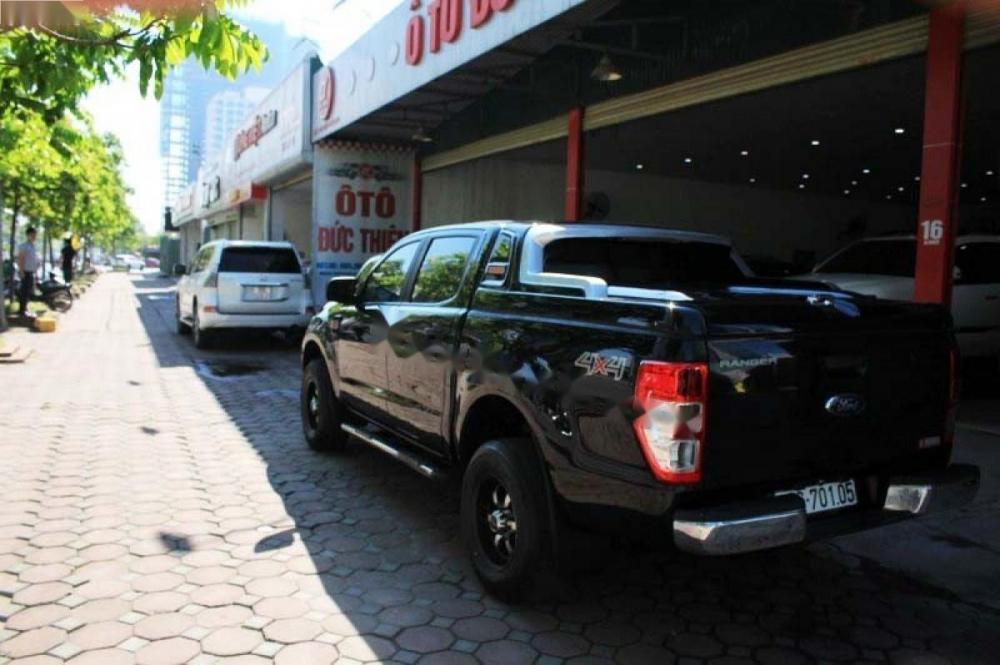 Ford Ranger XL 2.2L 4x4 MT 2015 - Cần bán Ford Ranger XL 2.2L 4x4 MT đời 2015, màu đen, xe nhập, giá 565tr