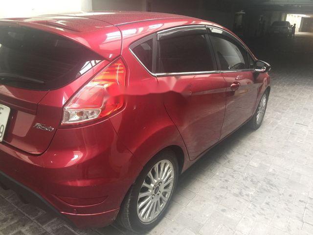 Ford Fiesta 2015 - Cần bán xe Ford Fiesta năm sản xuất 2015, màu đỏ như mới