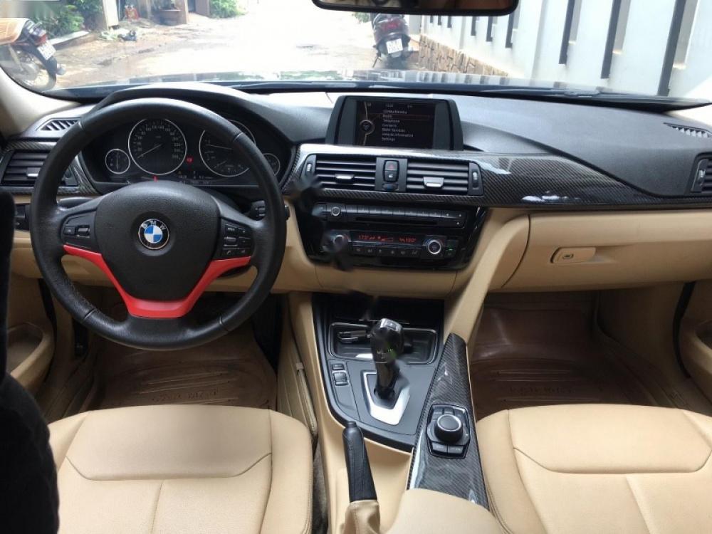 BMW 3 Series 320i 2012 - Bán BMW 3 Series 320i sản xuất 2012, xe nhập số tự động giá cạnh tranh