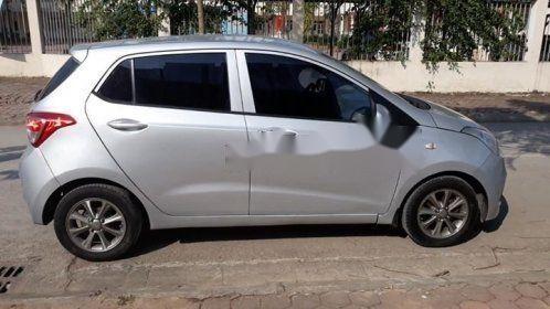 Hyundai Grand i10 E có con  chính chủ 2015 - Bán xe Hyundai Grand i10 E có con  chính chủ năm 2015, màu bạc