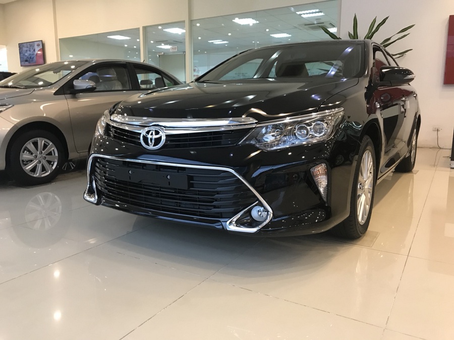 Toyota Camry 2.5Q 2018 - Bán Camry 2.5Q màu đen - Model 2018 - Ưu đãi lớn, trả góp 90%, nhận xe ngay. Hotline: 0898.16.8118
