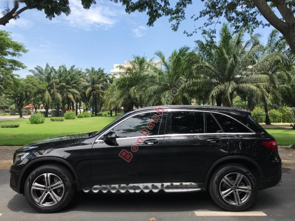 Mercedes-Benz Smart GLC 2.0 4matic 2017 - Bán Mercedes GLC 2.0 4matic năm sản xuất 2017, màu đen