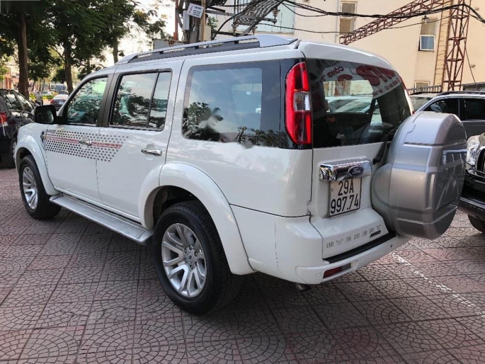 Ford Everest 2.5L 4x2 AT 2013 - Cần bán Ford Everest AT Limited đời 2013, màu trắng