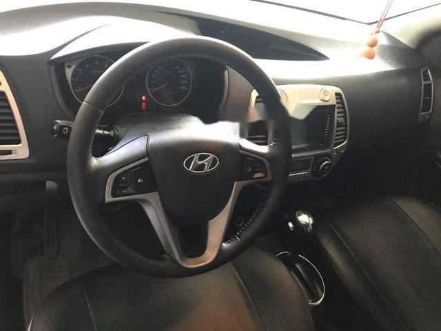 Hyundai i20 2011 - Cần bán xe Hyundai i20 sản xuất 2011, màu trắng chính chủ, 370 triệu