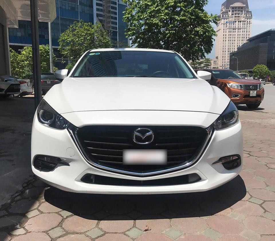 Mazda 3 1.5AT 2017 - Bán Mazda 3 1.5AT đời 2017, màu trắng, giá chỉ 708 triệu