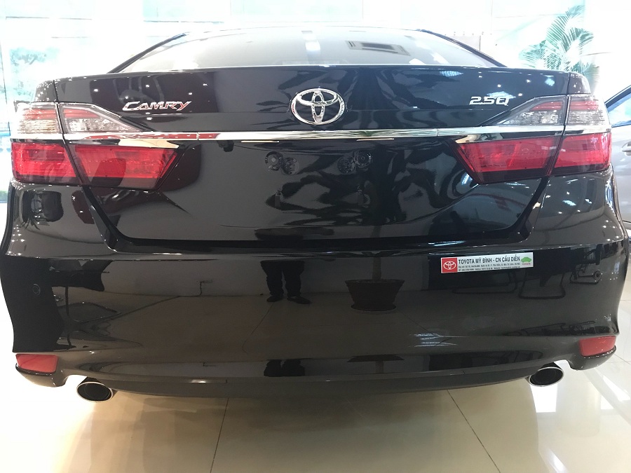 Toyota Camry 2.5Q 2018 - Bán Camry 2.5Q màu đen - Model 2018 - Ưu đãi lớn, trả góp 90%, nhận xe ngay. Hotline: 0898.16.8118