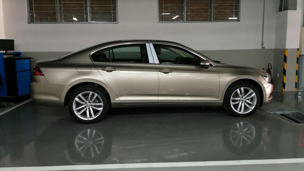 Volkswagen Passat GP 2017 - Cần bán Volkswagen Passat GP nhập nhập khẩu, mới 100% - chỉ cần 400 triệu đem xe về ngay