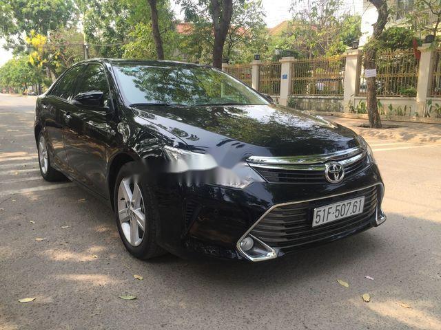 Toyota Camry   2.5Q  2015 - Cần bán Toyota Camry 2.5Q đời 2015, màu đen xe gia đình, giá tốt