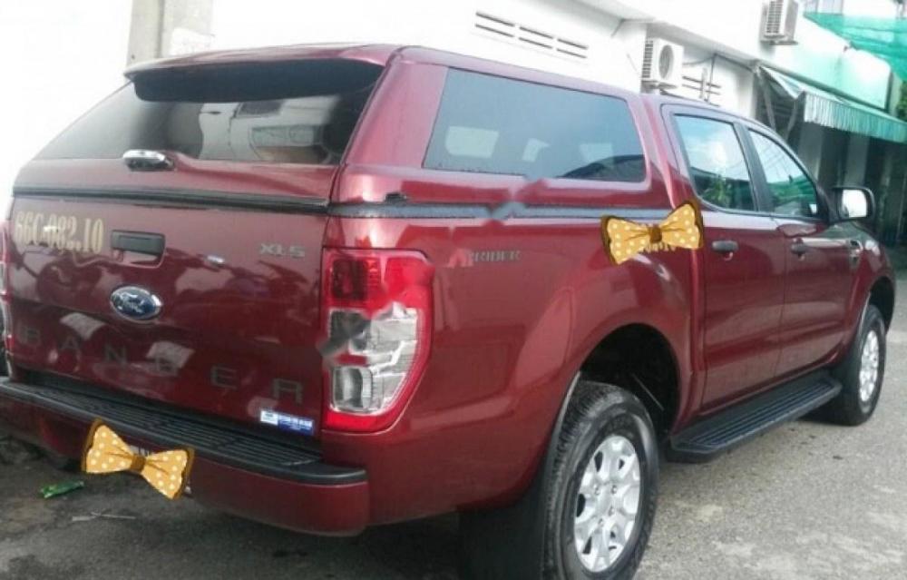 Ford Ranger XLS 2.2L 4x2 MT 2017 - Cần bán lại xe Ford Ranger XLS 2.2L 4x2 MT năm 2017, màu đỏ, xe nhập như mới, 659tr