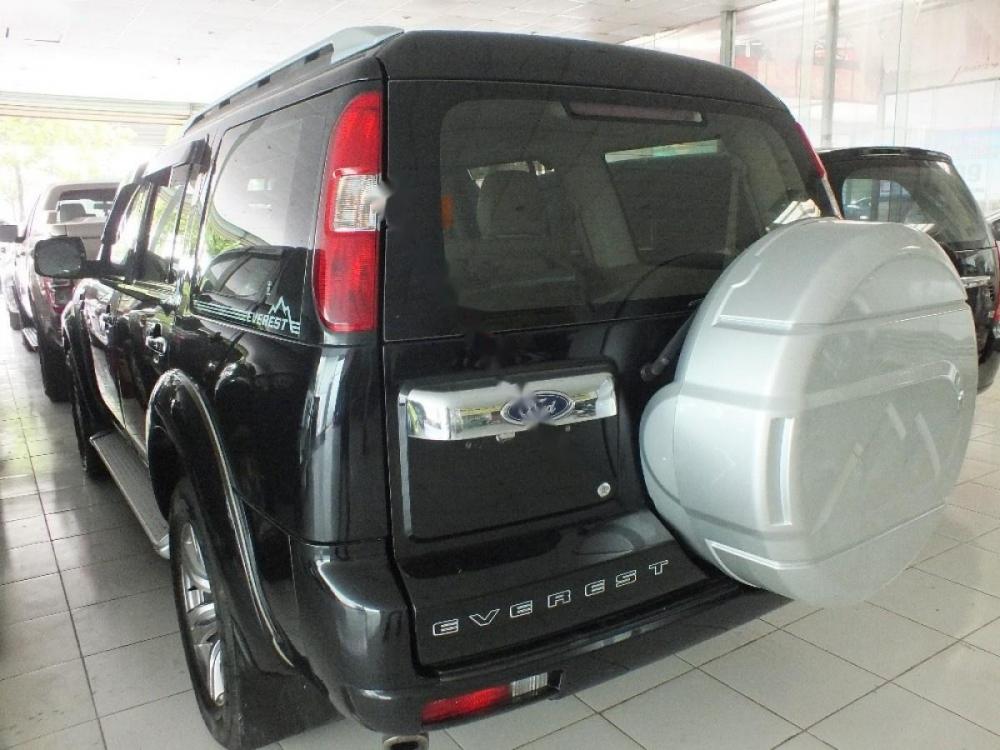 Ford Everest 2.5L 4x2 MT 2011 - Bán ô tô Ford Everest 2.5L 4x2 MT đời 2011, màu đen xe gia đình giá cạnh tranh