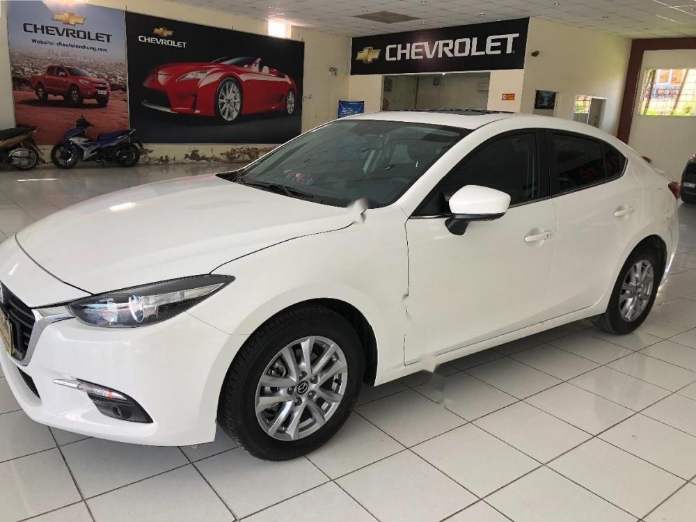 Mazda 3 1.5 AT 2018 - Bán ô tô Mazda 3 1.5 AT năm 2018, màu trắng chính chủ