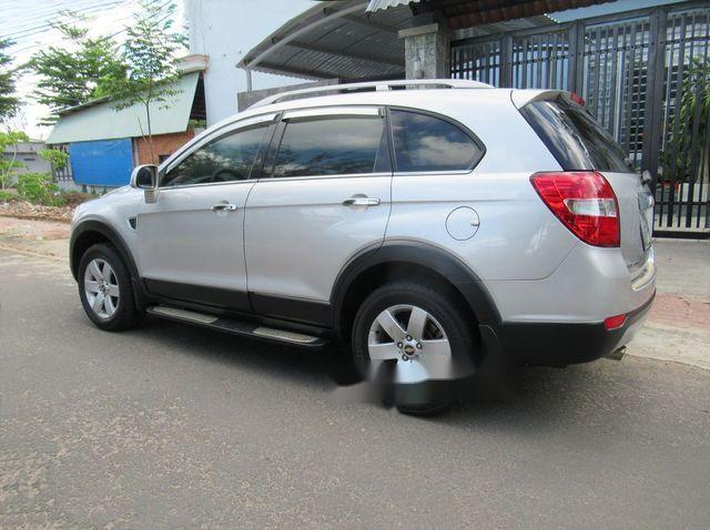 Chevrolet Captiva 2008 - Cần bán xe Chevrolet Captiva sản xuất năm 2008, màu trắng, 298 triệu