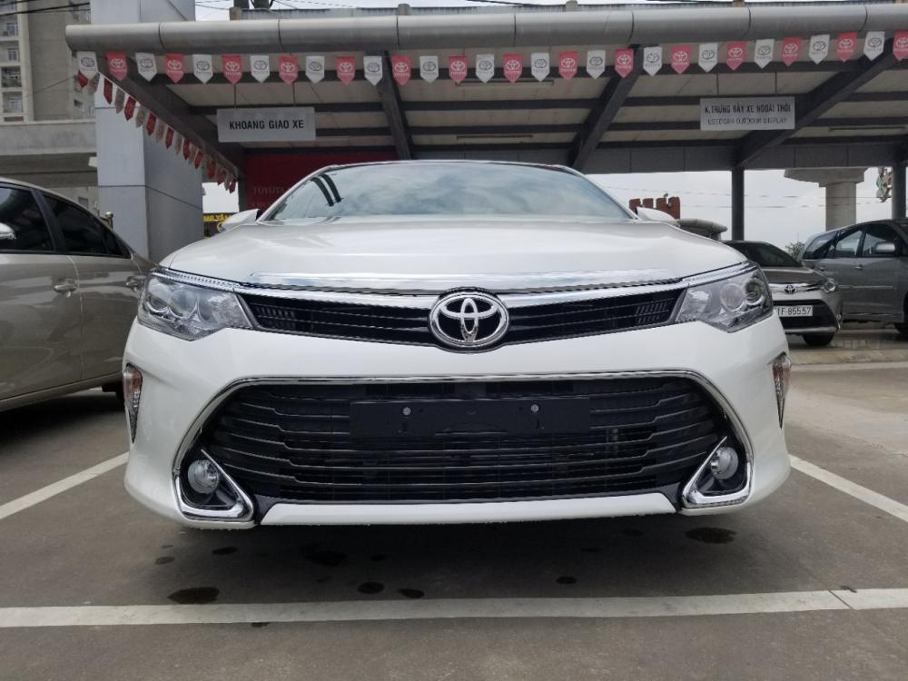 Toyota Camry 2.0E 2018 - Camry 2.0E màu Trắng - Model 2018 - Ưu đãi lớn, Trả góp 90%, Nhận xe ngay/ Hotline: 0898.16.8118