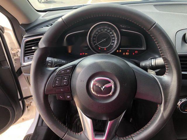 Mazda 3 2016 - Bán Mazda 3 đời 2016, màu trắng, giá chỉ 616 triệu