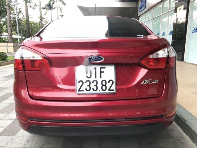 Ford Fiesta 2015 - Bán Ford Fiesta sản xuất năm 2015, màu đỏ xe gia đình