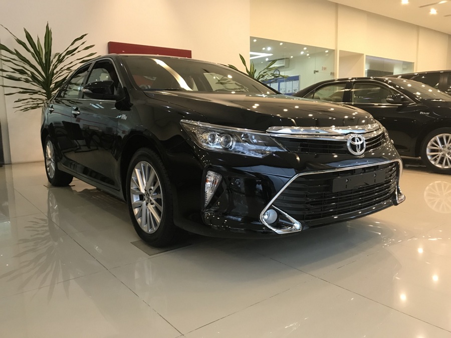 Toyota Camry 2.5Q 2018 - Bán Camry 2.5Q màu đen - Model 2018 - Ưu đãi lớn, trả góp 90%, nhận xe ngay. Hotline: 0898.16.8118